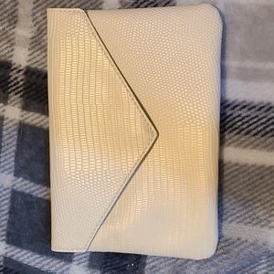 Light cream faux snake skin ipsy bag